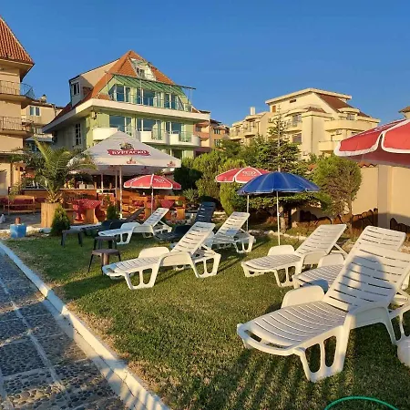 Ξενοδοχείο Oman 2*